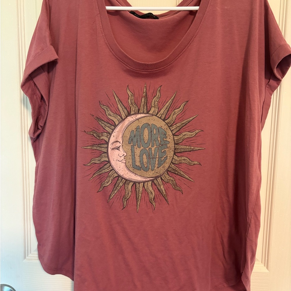 Women's Graphic Tee in Mauve